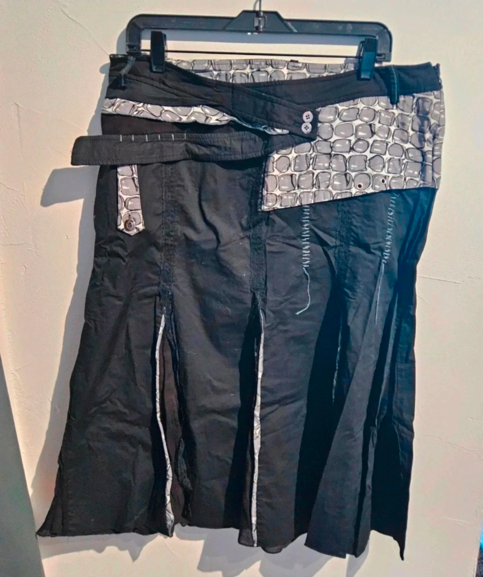 Très jolie jupe Fille des Sables au style original et créateur 🖤